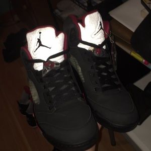 Jordan 5 Supreme